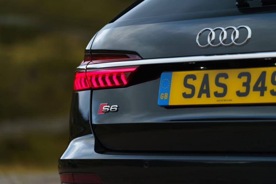 Детали экстерьера Audi S6 Avant TDI (C8) 2019 года  (UK) (фото 21 из 42)